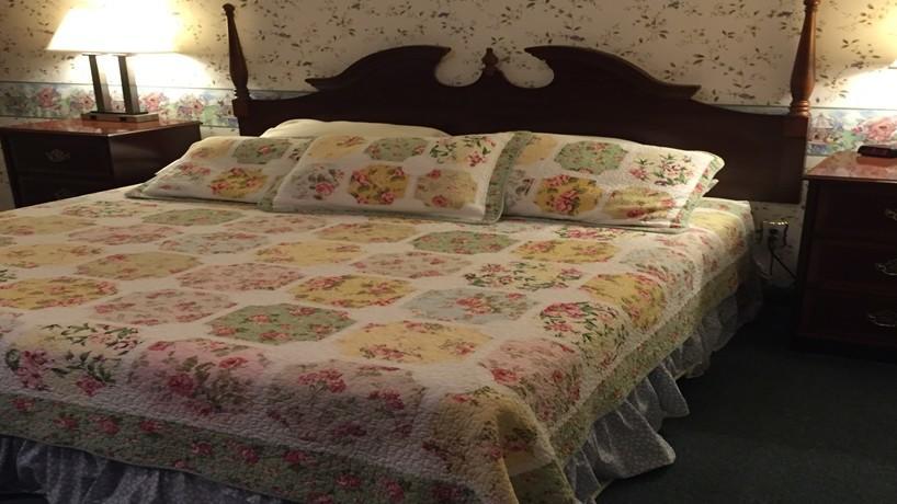 Inn At Iron Masters Lakeville Екстер'єр фото